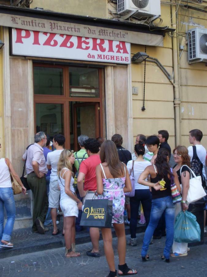 Nel Cuore Di Napoli Apartment Екстериор снимка