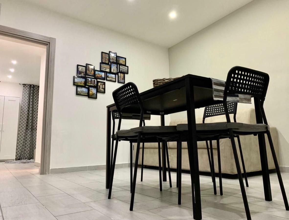 Nel Cuore Di Napoli Apartment Екстериор снимка
